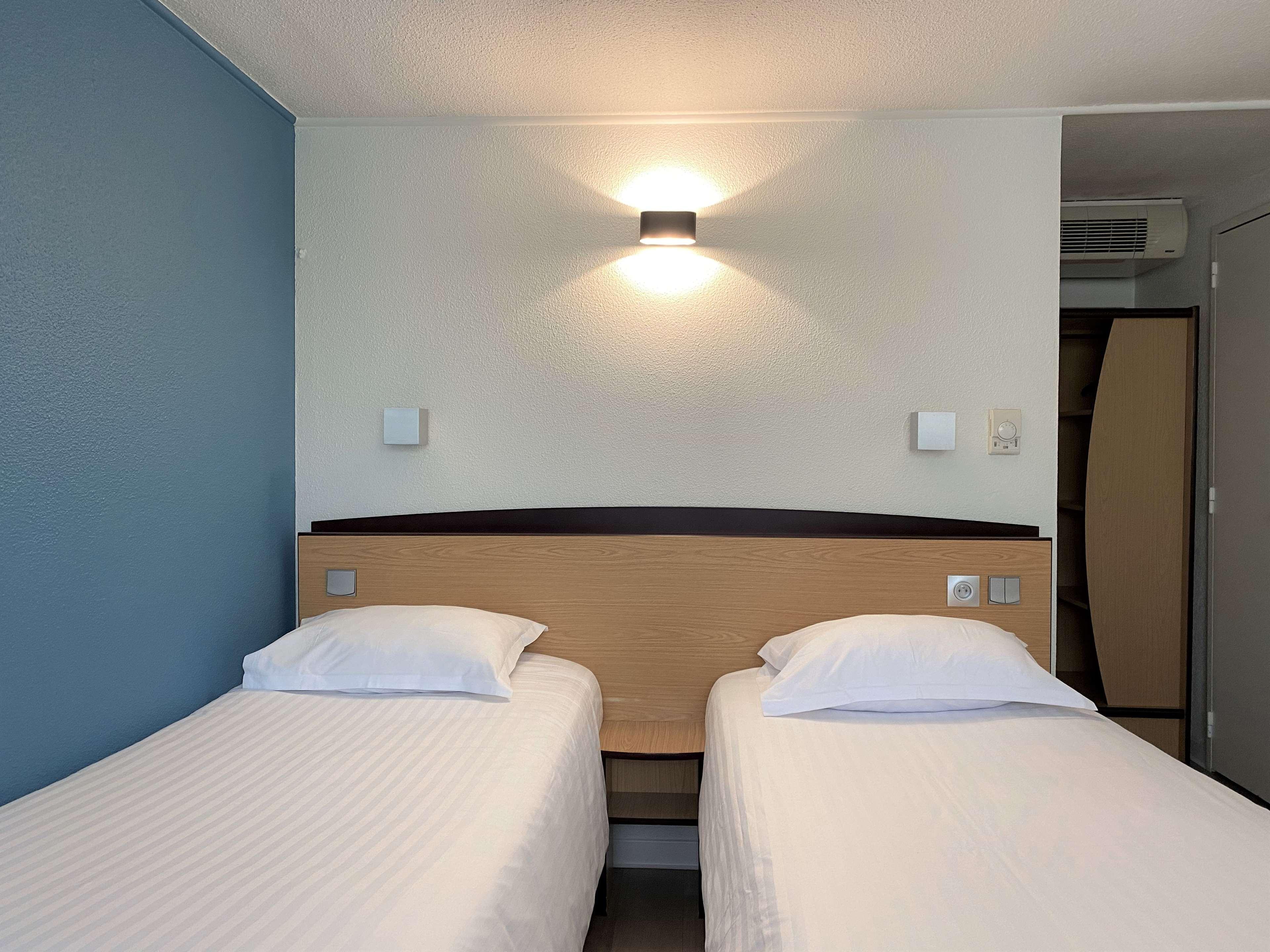 Kyriad Direct Roanne Hotel Esterno foto
