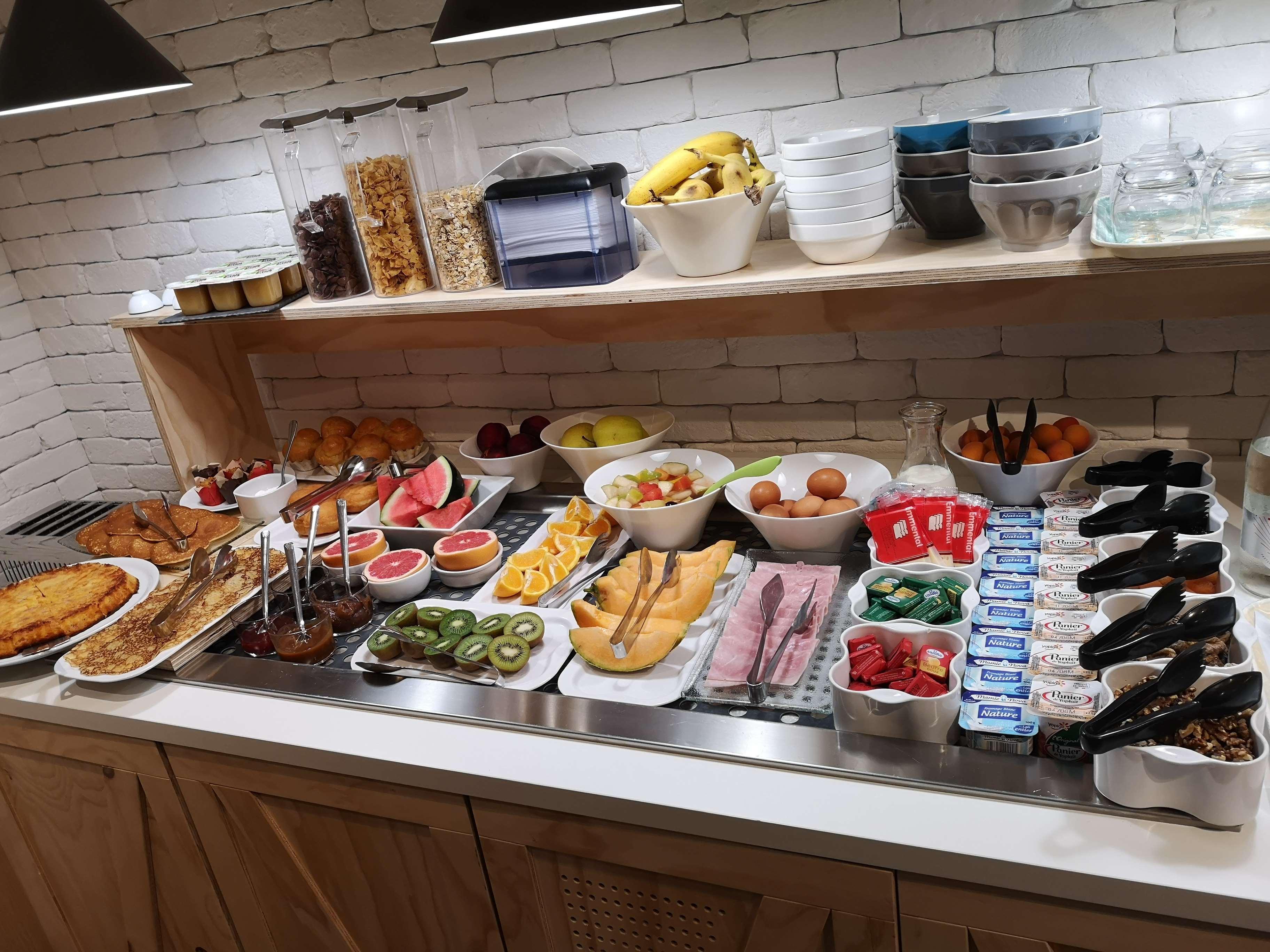 Kyriad Direct Roanne Hotel Esterno foto