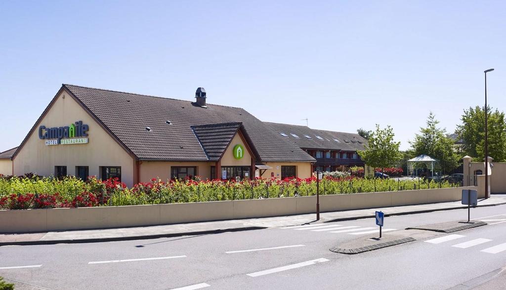 Kyriad Direct Roanne Hotel Esterno foto