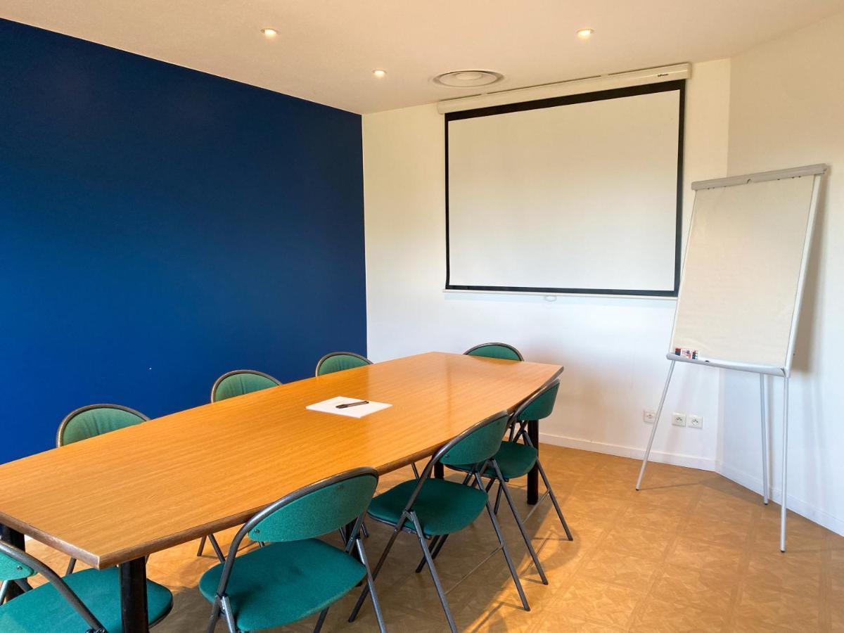 Kyriad Direct Roanne Hotel Esterno foto